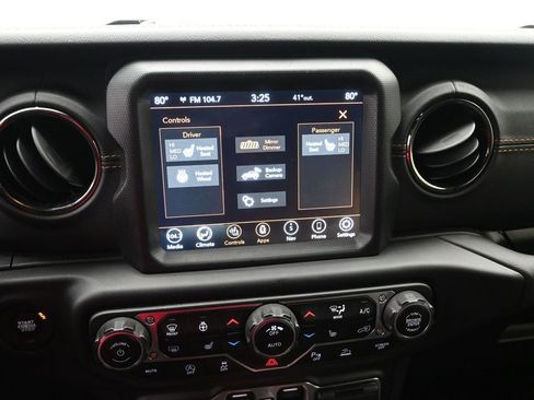 Used 2021 Jeep Wrangler Unlimited Sahara image 19