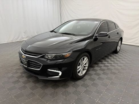 Used 2017 Chevrolet Malibu LT FWD image 2