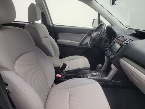 Used 2014 Subaru Forester 2.5i AWD/4WD image 21