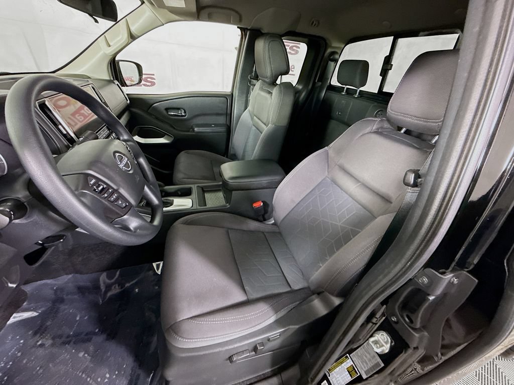 Certified 2025 Nissan Frontier SV RWD image 24