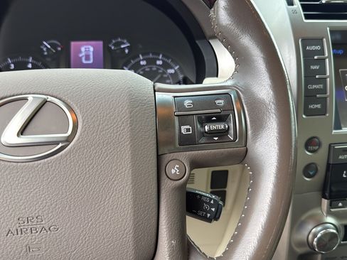 Used 2018 Lexus GX 460 Premium AWD/4WD image 24