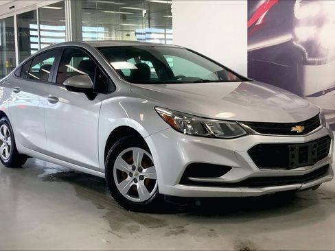 Used 2017 Chevrolet Cruze LS image 20