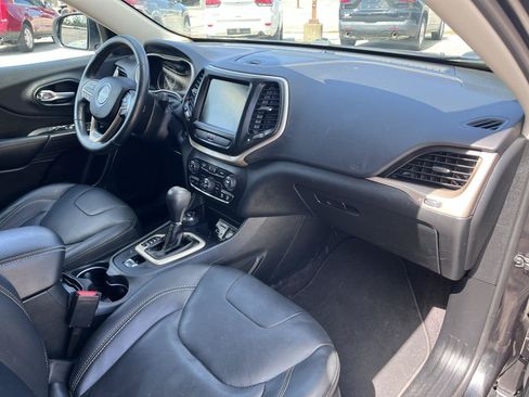 Used 2016 Jeep Cherokee Limited AWD/4WD image 18