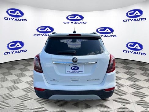 Used 2021 Buick Encore Preferred FWD image 4