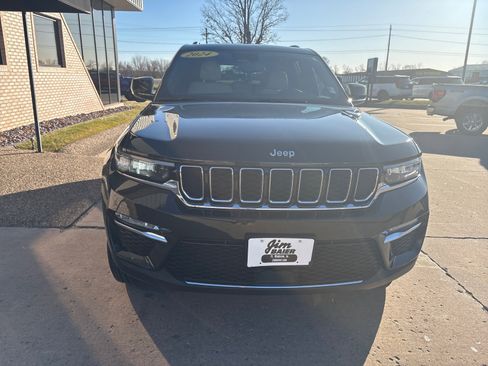 Used 2024 Jeep Grand Cherokee Limited image 7