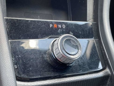 Used 2025 Jeep Grand Cherokee Altitude RWD image 18