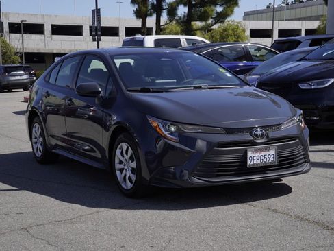 Used 2023 Toyota Corolla LE FWD image 2
