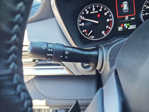 Certified 2023 Subaru Outback Limited image 27