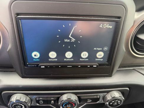 Used 2020 Jeep Wrangler Unlimited Sport S image 17