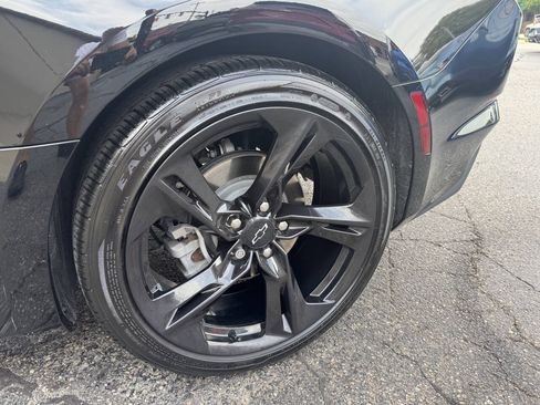 Used 2021 Chevrolet Camaro LT RWD image 16