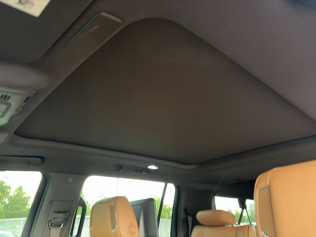 Used 2021 Cadillac Escalade ESV Sport AWD/4WD image 23