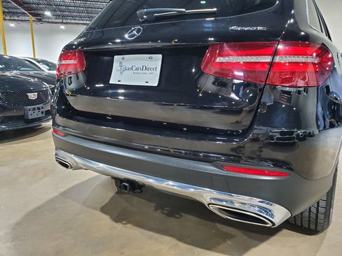Used 2017 Mercedes-Benz GLC 300 4MATIC image 42