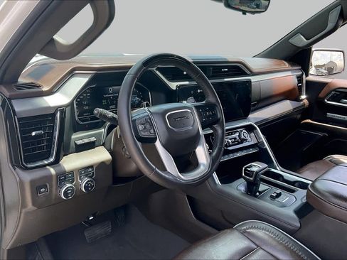 Used 2024 GMC Sierra 1500 Denali AWD/4WD image 18