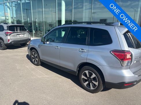 Used 2017 Subaru Forester 2.5i Premium w/ All-Weather Package AWD/4WD image 6
