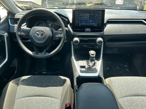 Used 2022 Toyota RAV4 XLE w/ Convenience Package AWD/4WD image 17