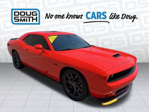 Used 2023 Dodge Challenger R/T w/ Plus Package image 7