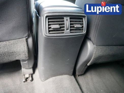 Used 2020 Nissan Rogue SV FWD image 20