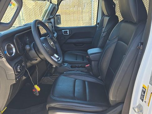 Used 2024 Jeep Wrangler High Altitude AWD/4WD image 7