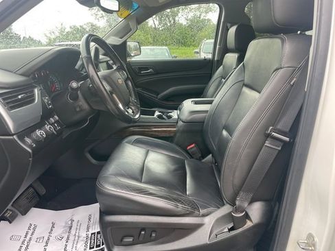 Used 2018 Chevrolet Suburban LT w/ LT Signature Package AWD/4WD image 19