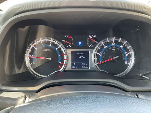 Used 2019 Toyota 4Runner TRD Off-Road Premium AWD/4WD image 26