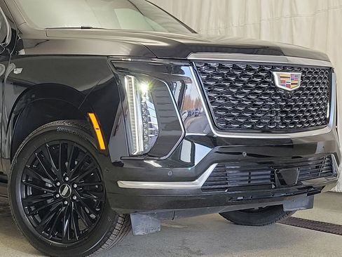 Certified 2025 Cadillac Escalade Premium Luxury w/ Touring Package image 2