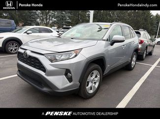 Used 2019 Toyota RAV4 XLE video 1