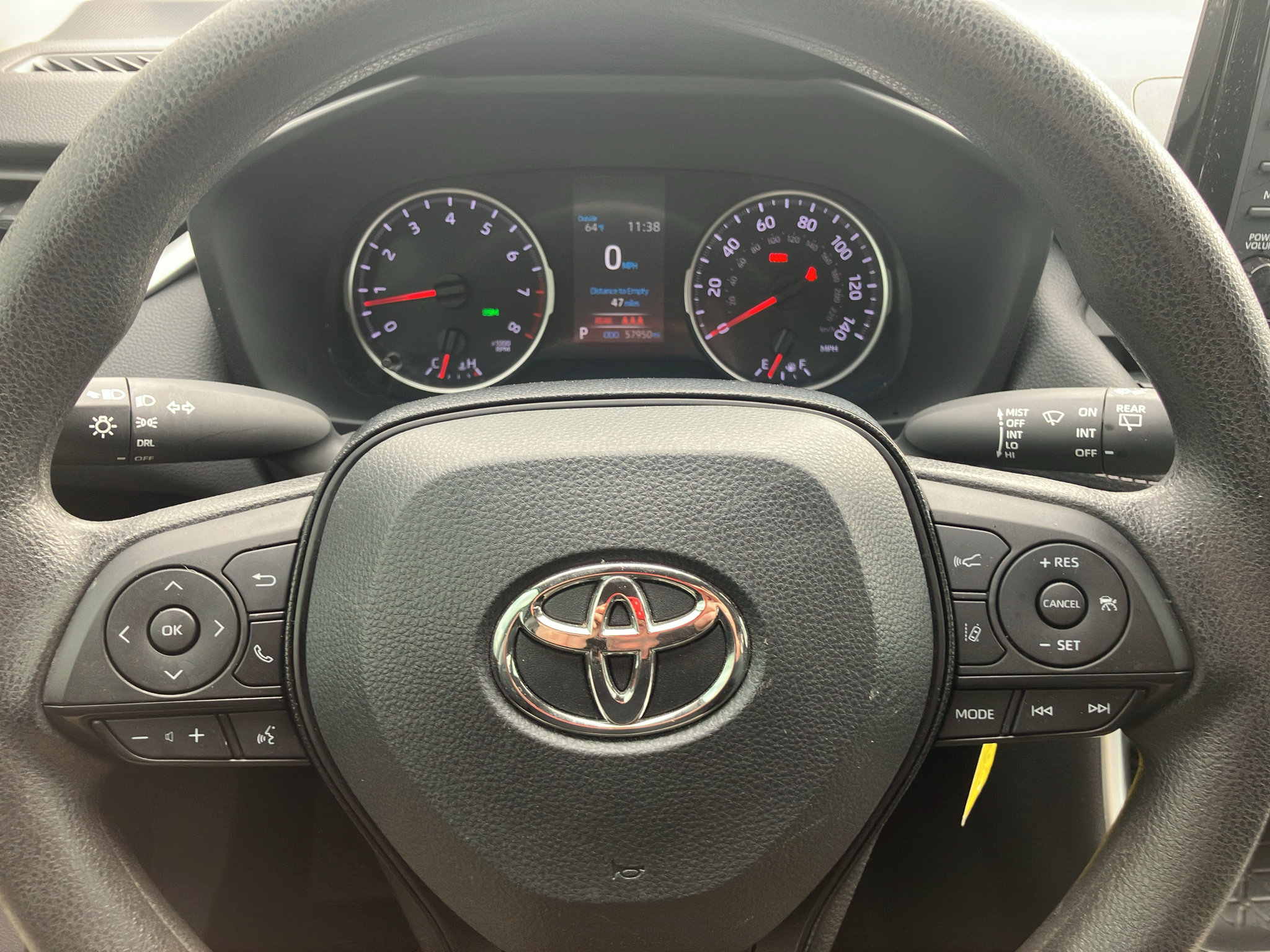 Used 2021 Toyota RAV4 LE AWD/4WD image 15