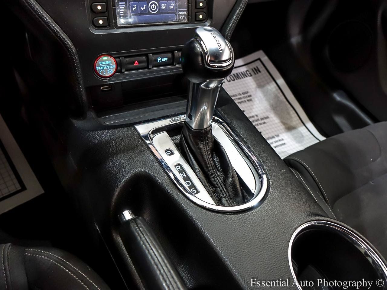 Used 2017 Ford Mustang Coupe RWD image 21