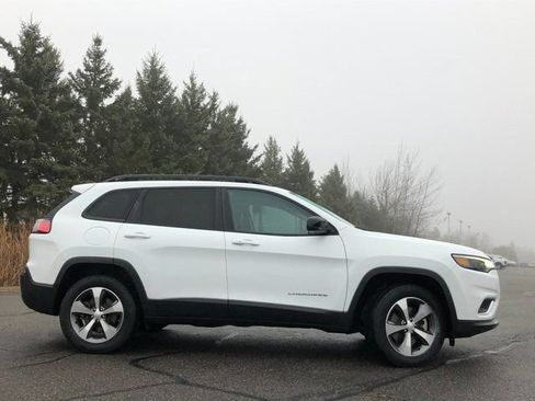 Used 2022 Jeep Cherokee Limited AWD/4WD image 21