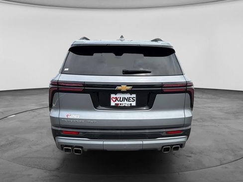 Used 2025 Chevrolet Traverse LT AWD/4WD image 9