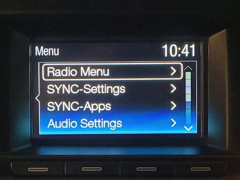 Used 2017 Ford Explorer XLT image 25