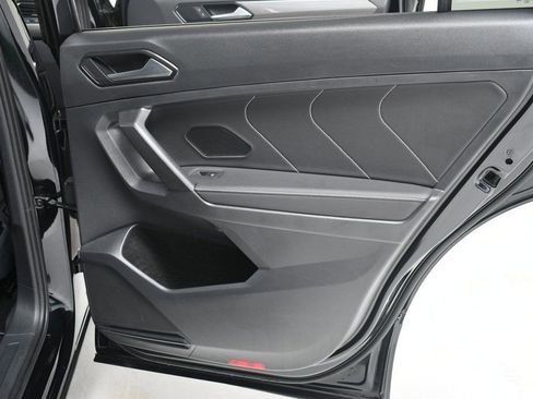 Used 2022 Volkswagen Tiguan SE R-Line image 25