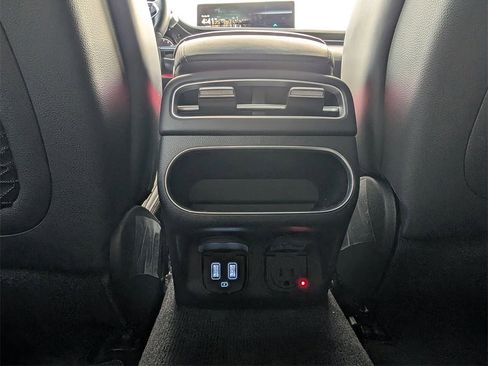 Used 2025 Genesis GV70 3.5T Sport w/ Sport Advanced Package image 17