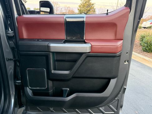 Used 2021 Ford F250 Platinum w/ FX4 Off-Road Package image 36