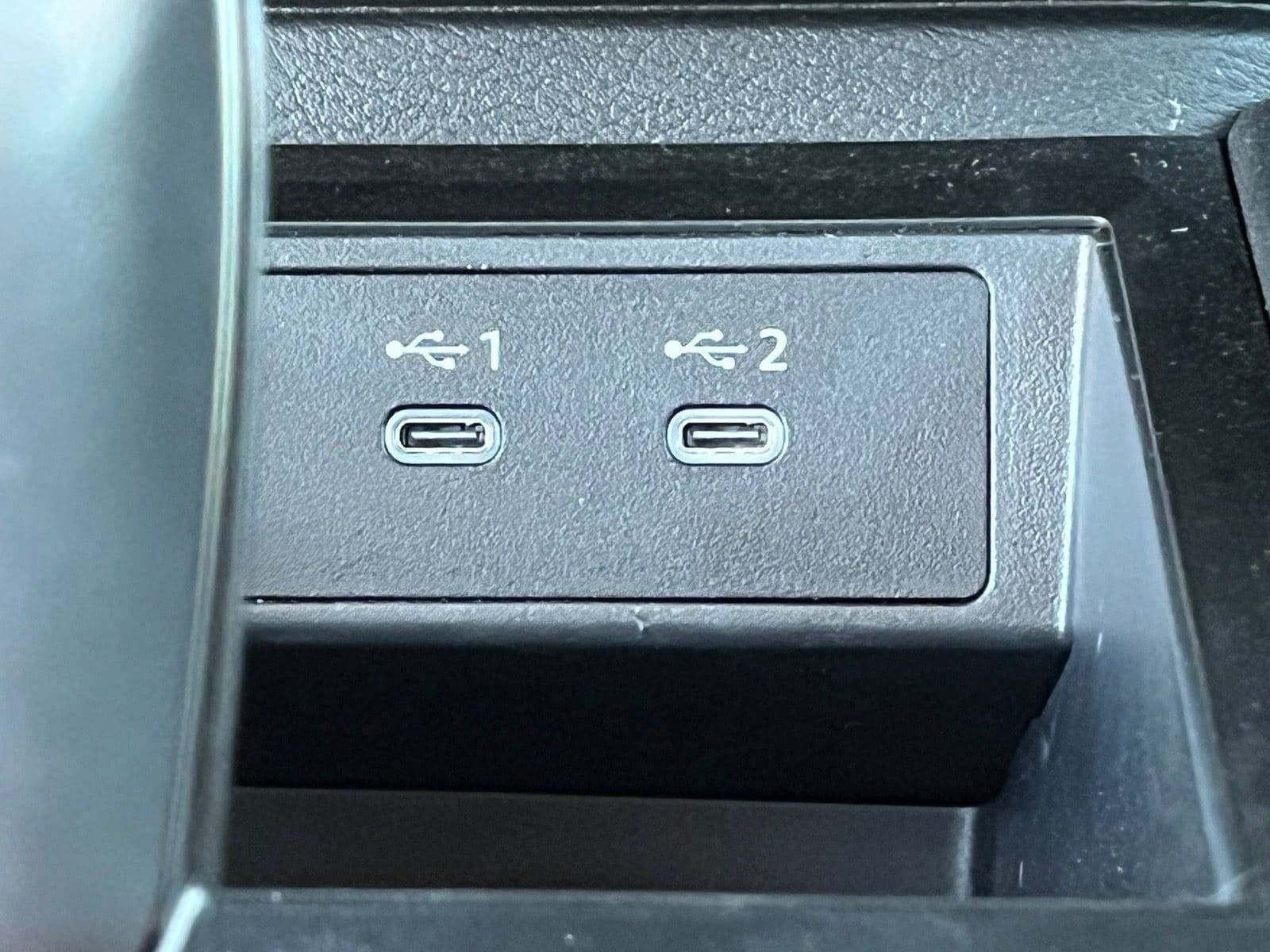 Used 2026 Nissan Kicks SR w/ Cold Weather Package FWD image 23
