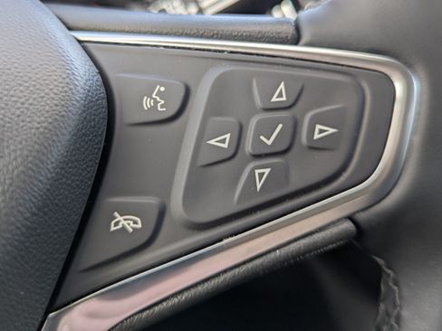 Used 2024 Chevrolet Equinox LT AWD/4WD image 16