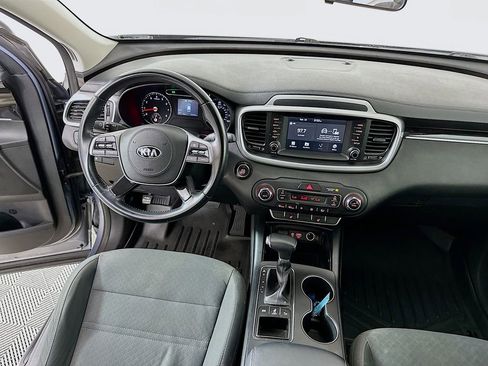 Used 2020 Kia Sorento S image 19