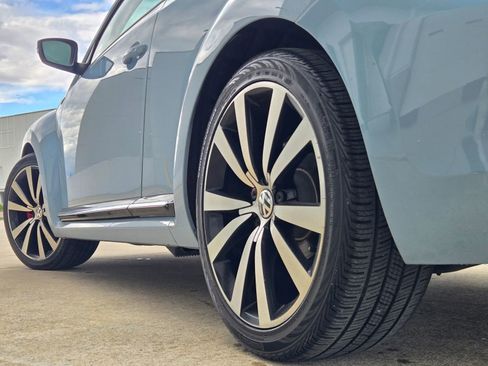 Used 2015 Volkswagen Beetle R-Line image 37