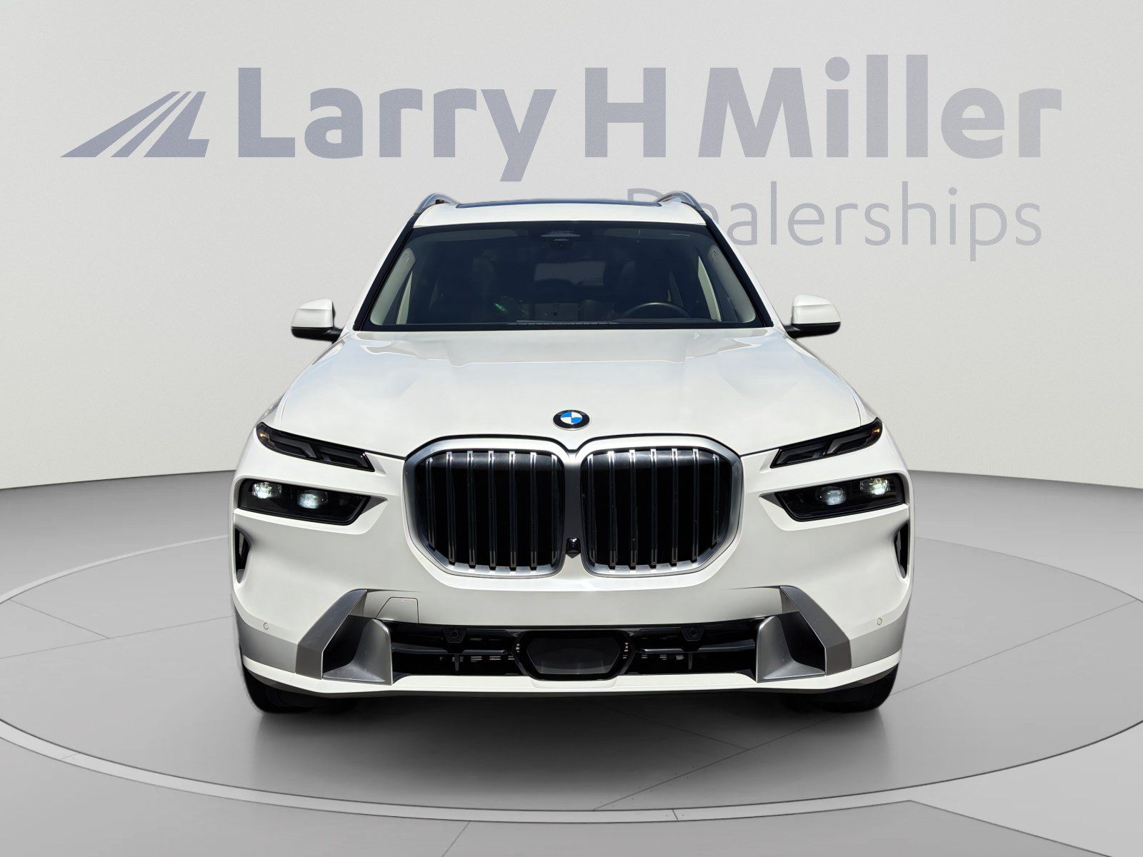 Used 2026 BMW X7 xDrive40i AWD/4WD image 8