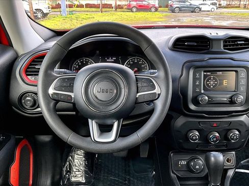 Used 2018 Jeep Renegade Sport w/ Power & Air Group image 7