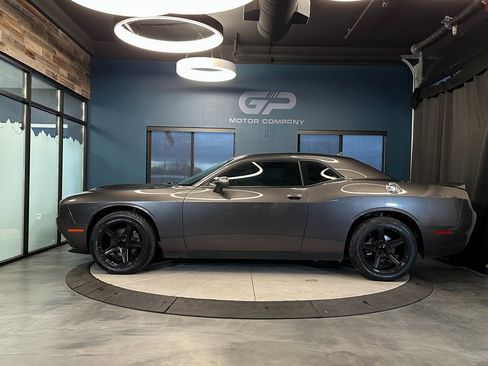 Used 2018 Dodge Challenger SXT w/ Sound Group image 6