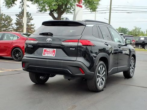 Certified 2025 Toyota Corolla Cross XLE FWD image 4