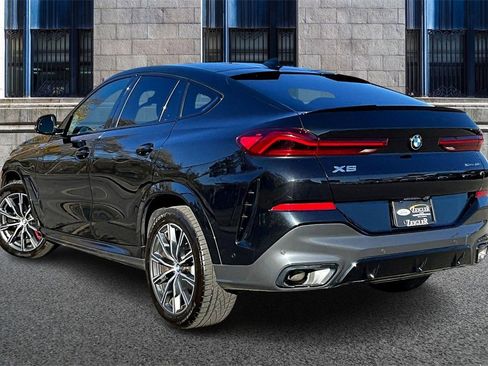 Used 2022 BMW X6 xDrive40i w/ M Sport Package image 10