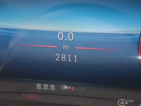 Used 2026 Mercedes-Benz GLB 250 4MATIC image 16