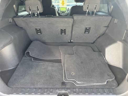 Used 2018 Chevrolet Equinox LT FWD image 21