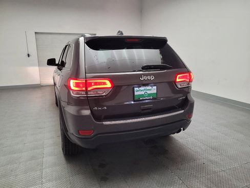 Used 2018 Jeep Grand Cherokee Limited AWD/4WD image 6