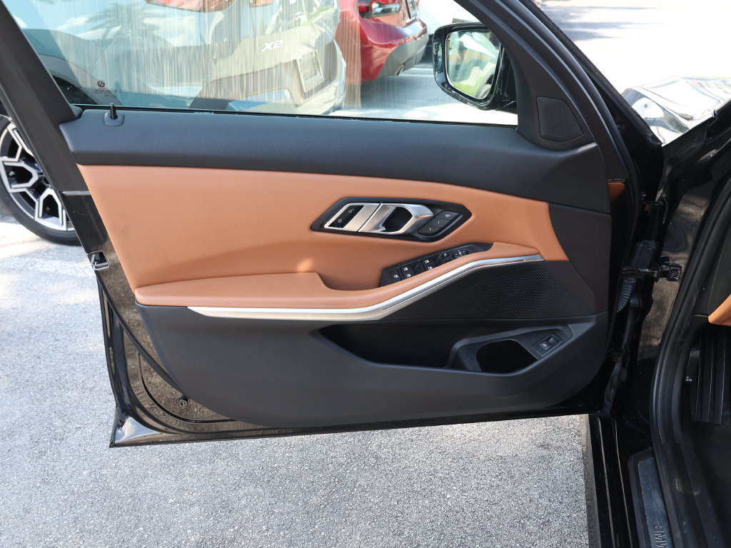 Used 2023 BMW 330i Sedan RWD image 10