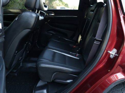 Used 2020 Jeep Grand Cherokee Limited w/ Premium Lighting Group image 30