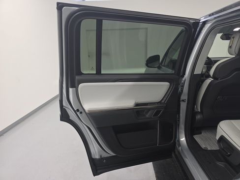 Used 2024 Rivian R1S Adventure AWD/4WD image 17