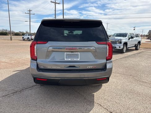 Used 2021 GMC Yukon AT4 w/ Technology Package image 5